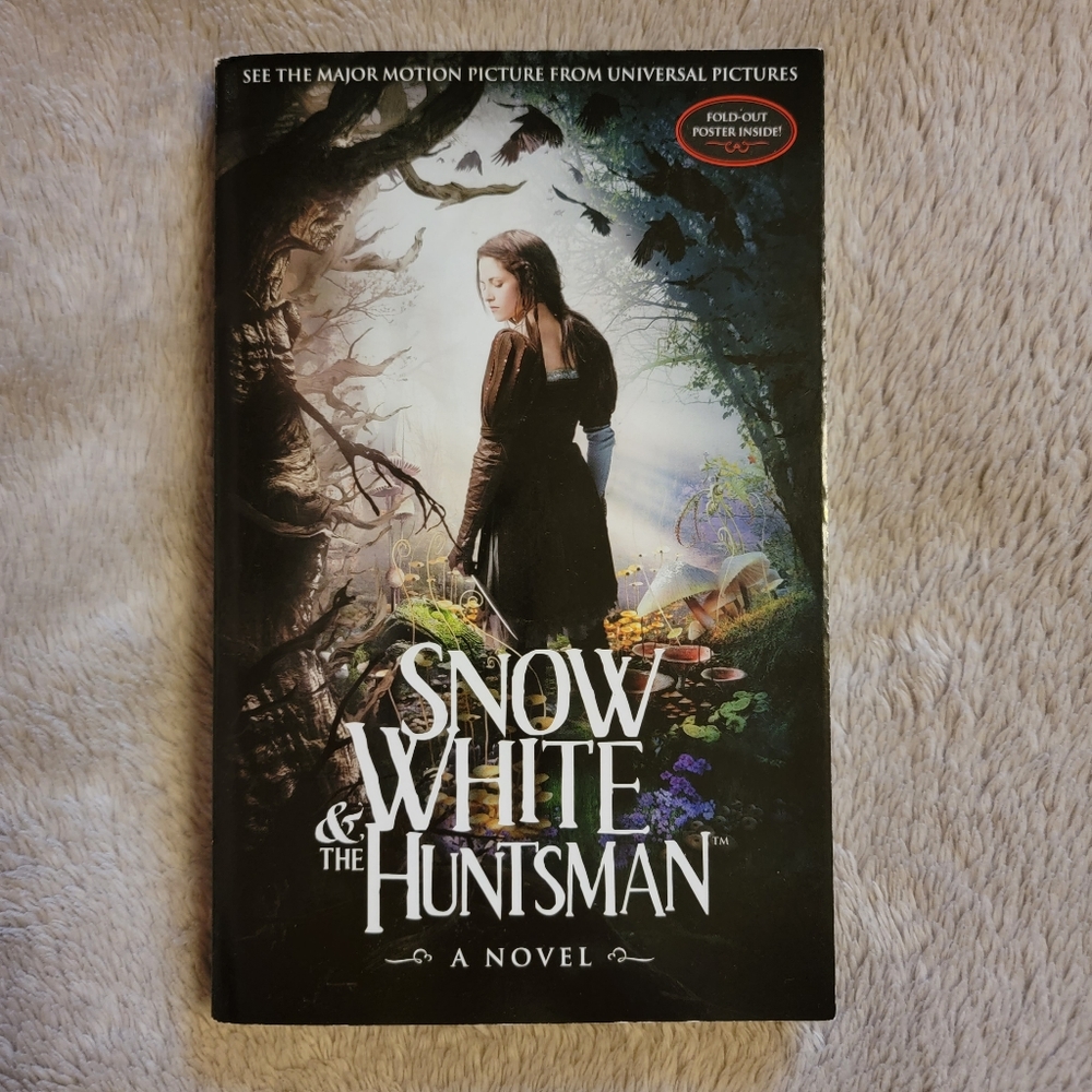 📚 Snow White and the Huntsman by Lily Blake